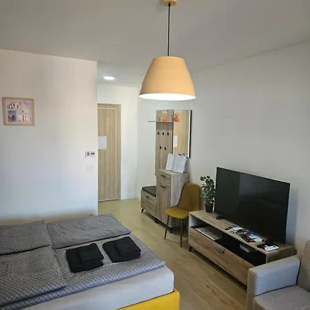 Natalija Aparthotel *